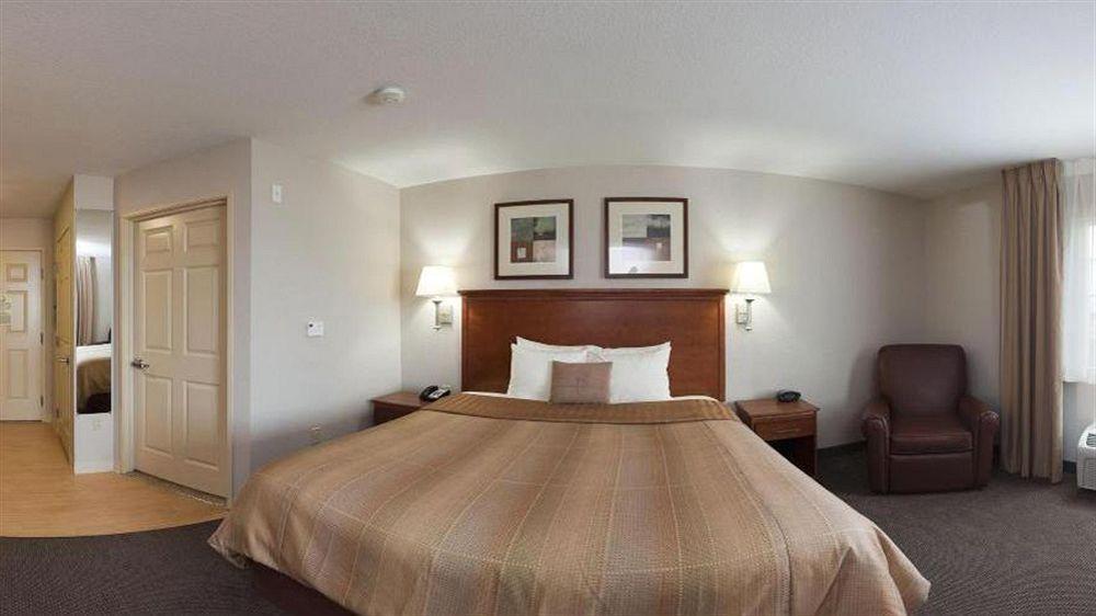 แคนเดิ้ลวูด สวีท พลาโน อีสต์ Hotel ภายนอก รูปภาพ