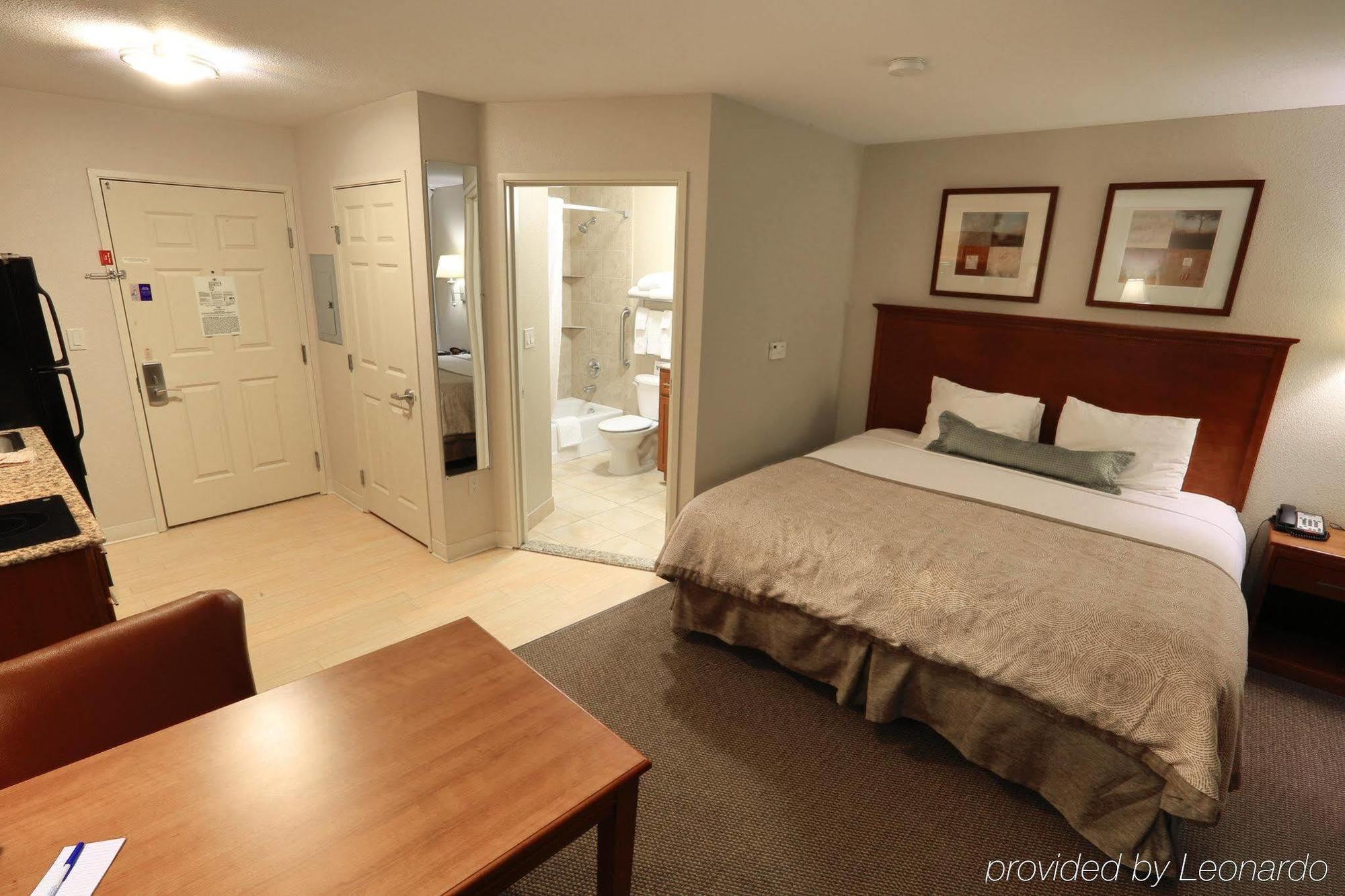 แคนเดิ้ลวูด สวีท พลาโน อีสต์ Hotel ภายนอก รูปภาพ