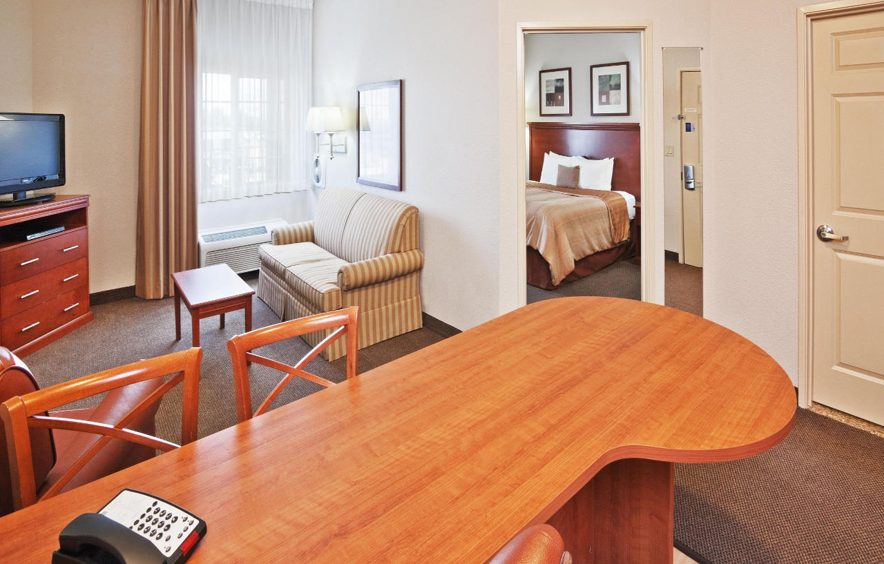 แคนเดิ้ลวูด สวีท พลาโน อีสต์ Hotel ภายนอก รูปภาพ